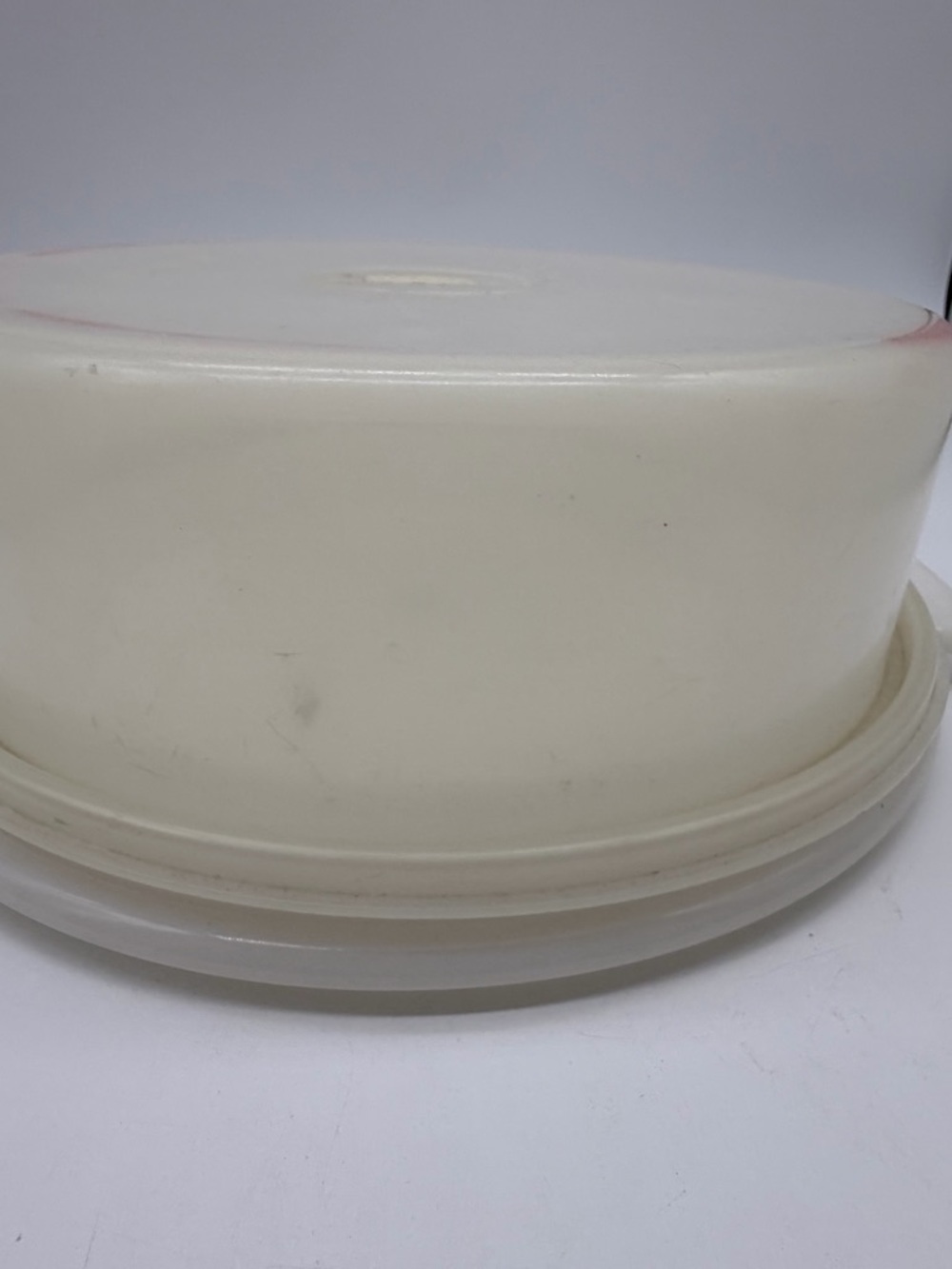Vintage Tupperware Cake Holder With Lid